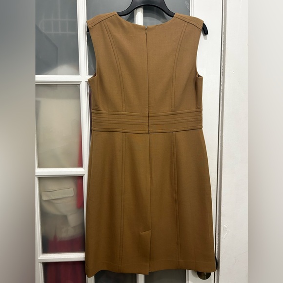 Ann Taylor LOFT Tan Seamed Sleeveless Sheath Dress Size 10 - Picture 10 of 12